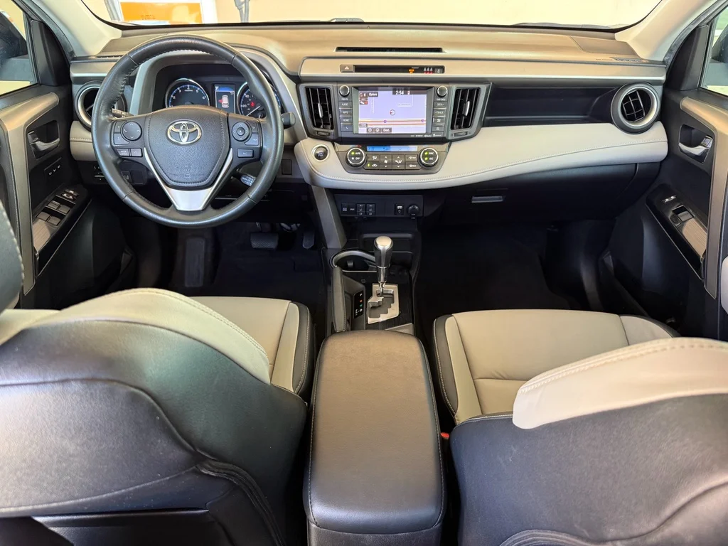 Used 2018 Silver Sky Metallic Toyota Limited image 14