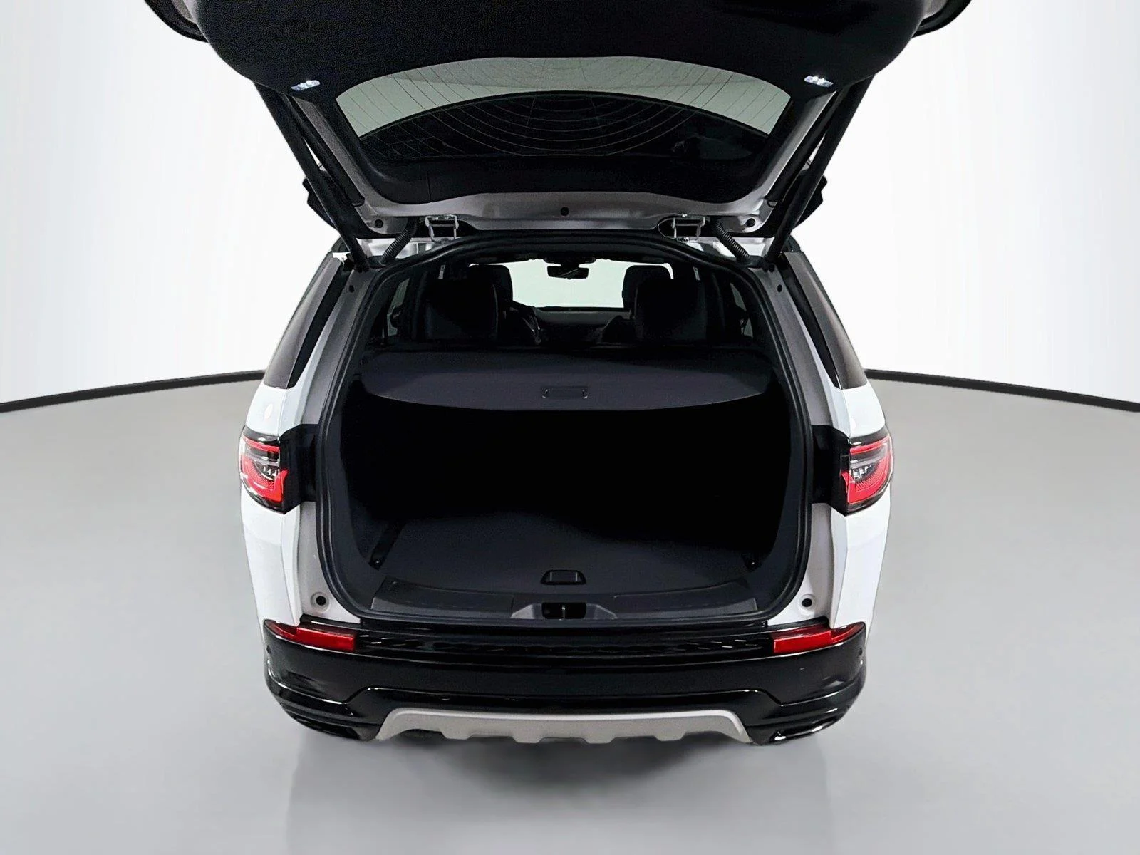 New 2026 Fuji White Land Rover Landmark Edition image 28