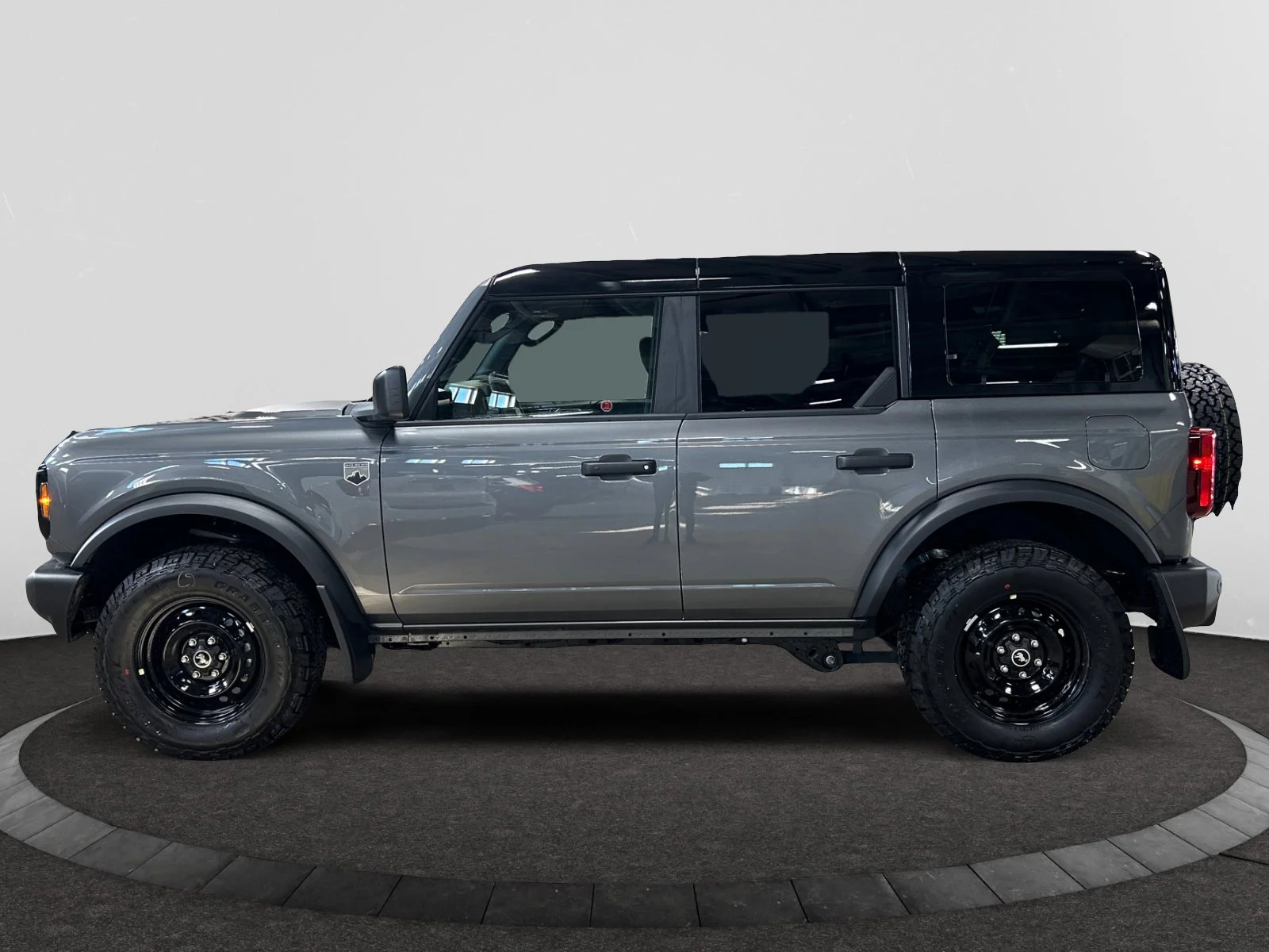 New 2026 Carbonized Grey Metallic Ford Big Bend image 2
