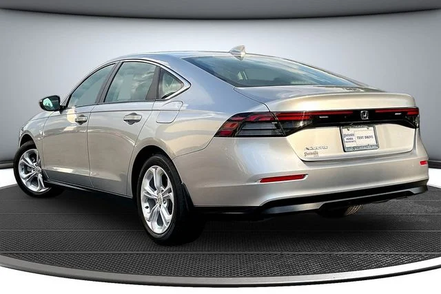 Used 2025 Silver Honda LX image 7