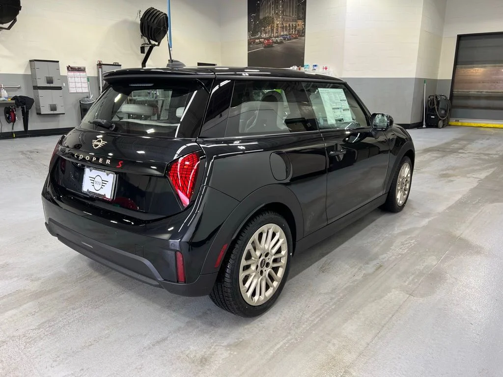 2025 MINI Hardtop 2 Door S - Photo 6