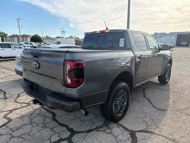 Used 2025 Gray Metallic Ford XLT image 4