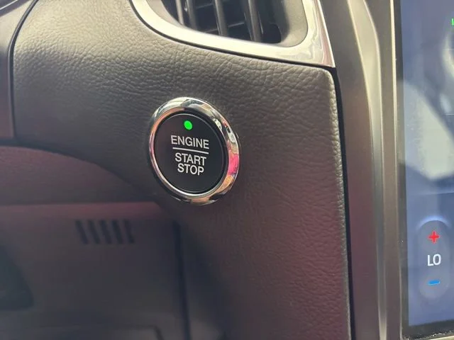 Used 2022  Ford Titanium image 8
