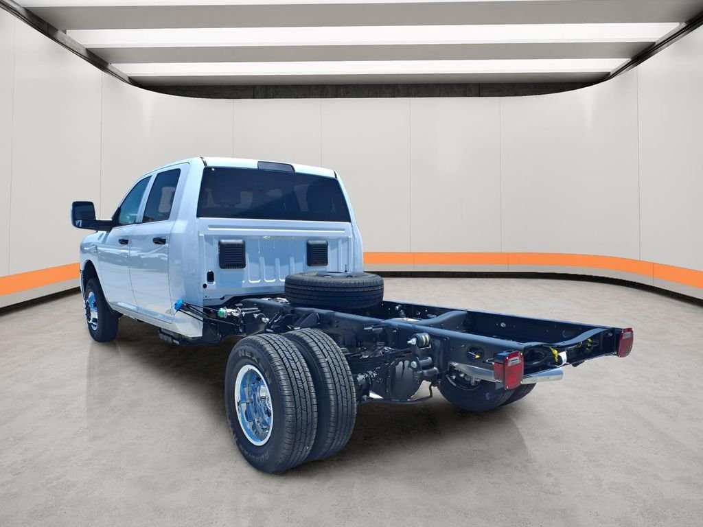 New 2026 Bright White Clearcoat RAM Tradesman image 2