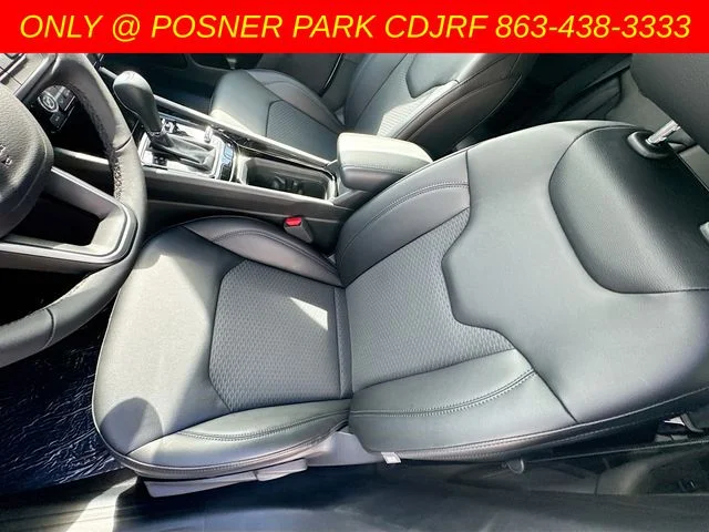New 2026 Bright White Clear-Coat Exterior Paint Jeep Latitude image 22