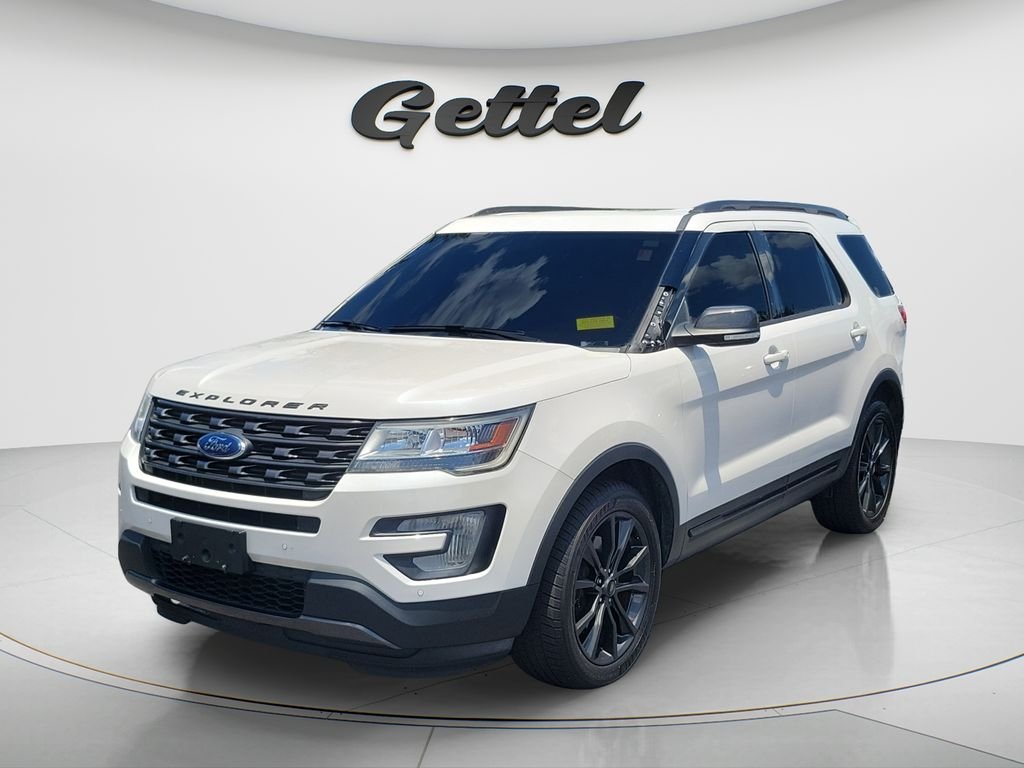 2017 Ford Explorer XLT 4WD's photo