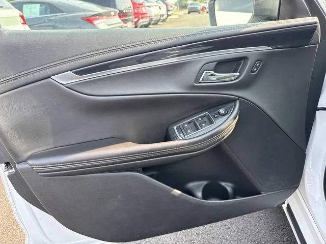 Used 2019 White Chevrolet LT image 25