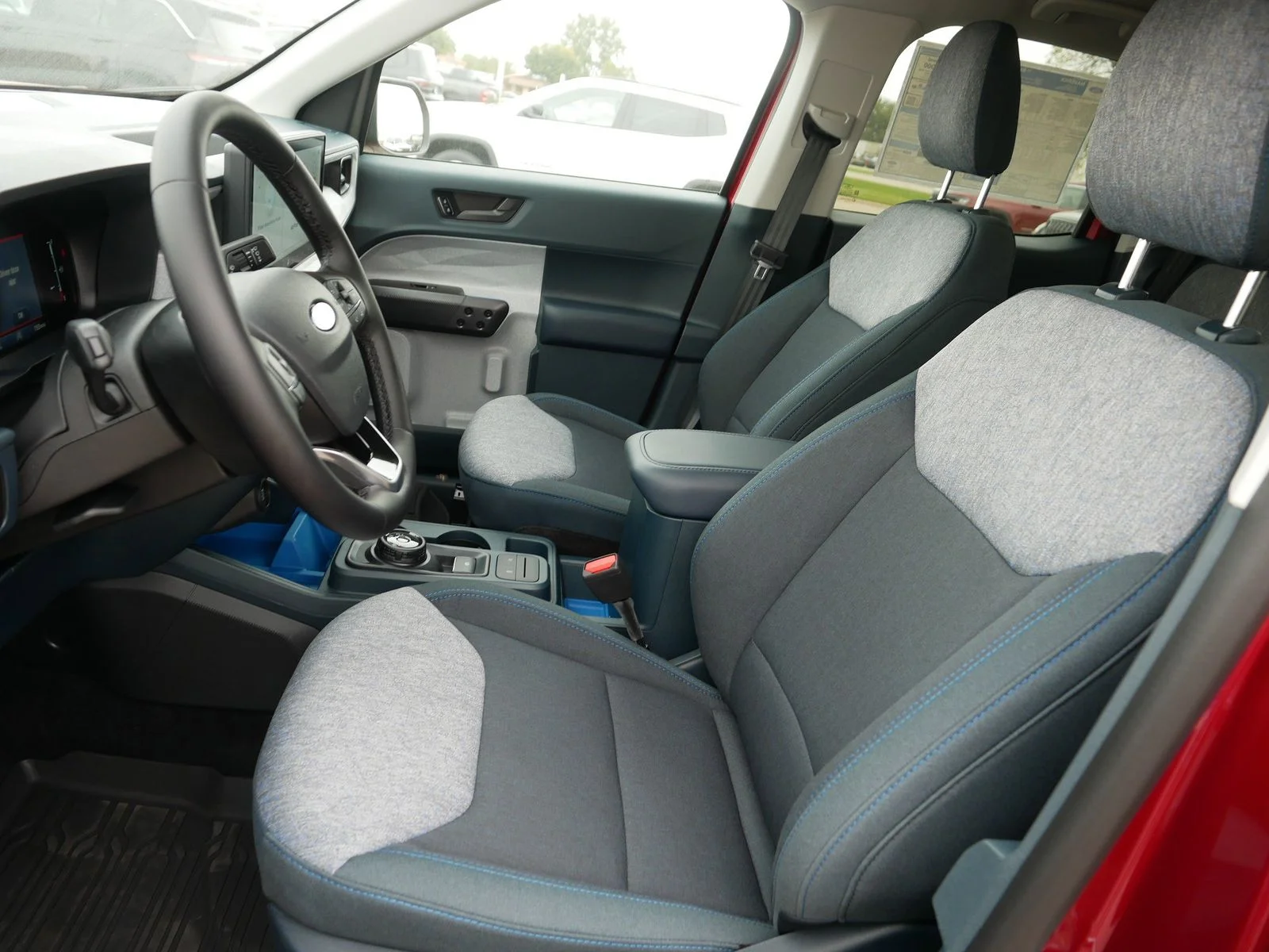 2025 Ford Maverick XLT - Photo 11
