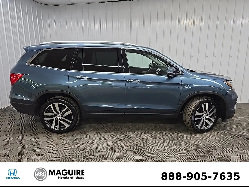 Used 2018 Steel Sapphire Metallic Honda Touring image 2