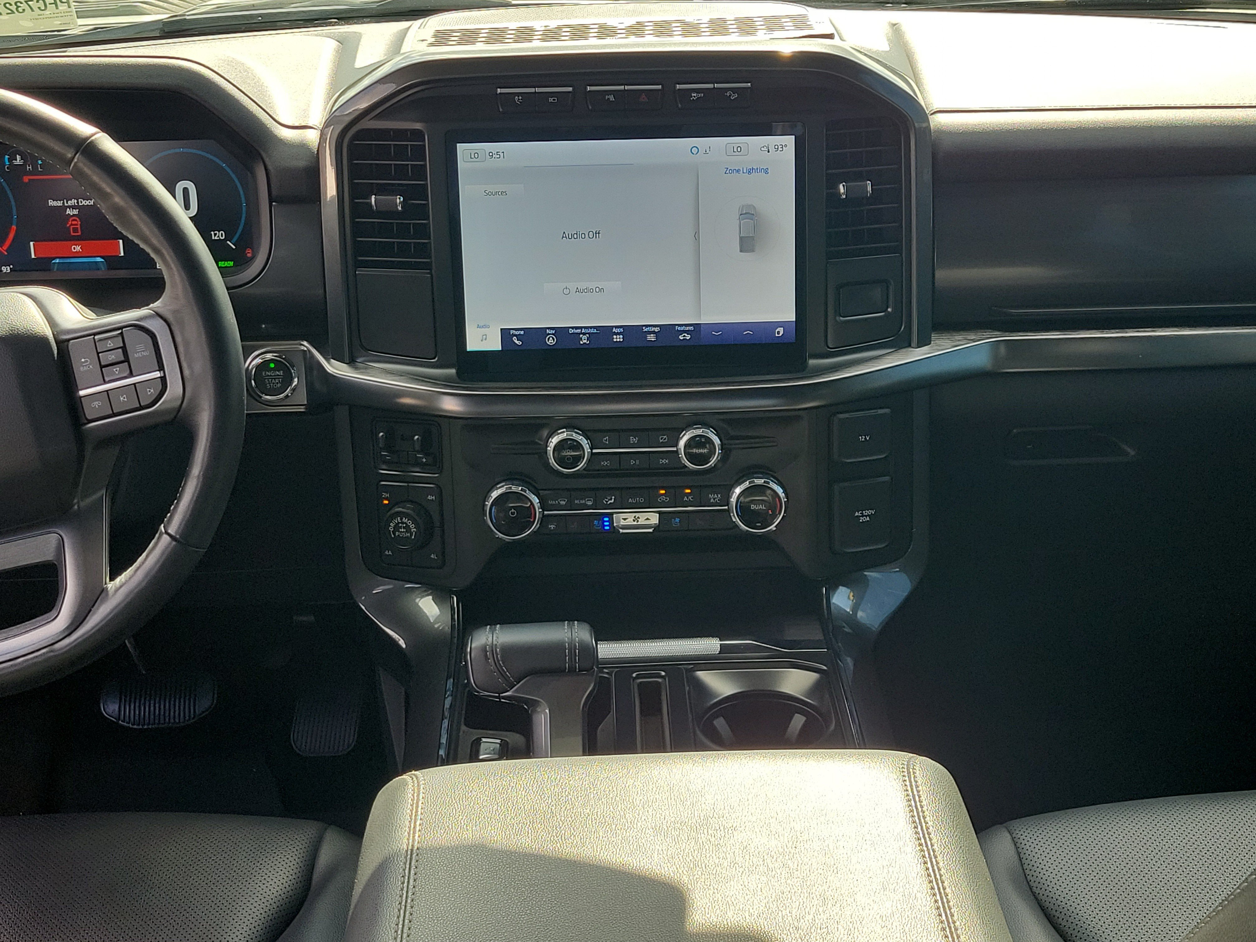Used 2023 White Metallic Ford LARIAT image 17