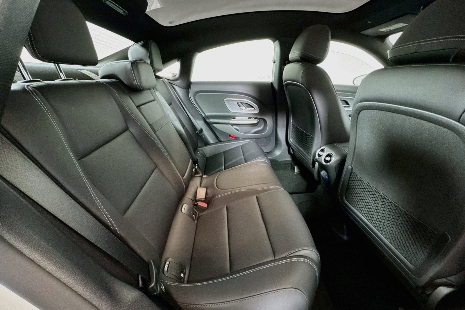 New 2027 Polar White Mercedes-Benz CLA 220 Hybrid image 22