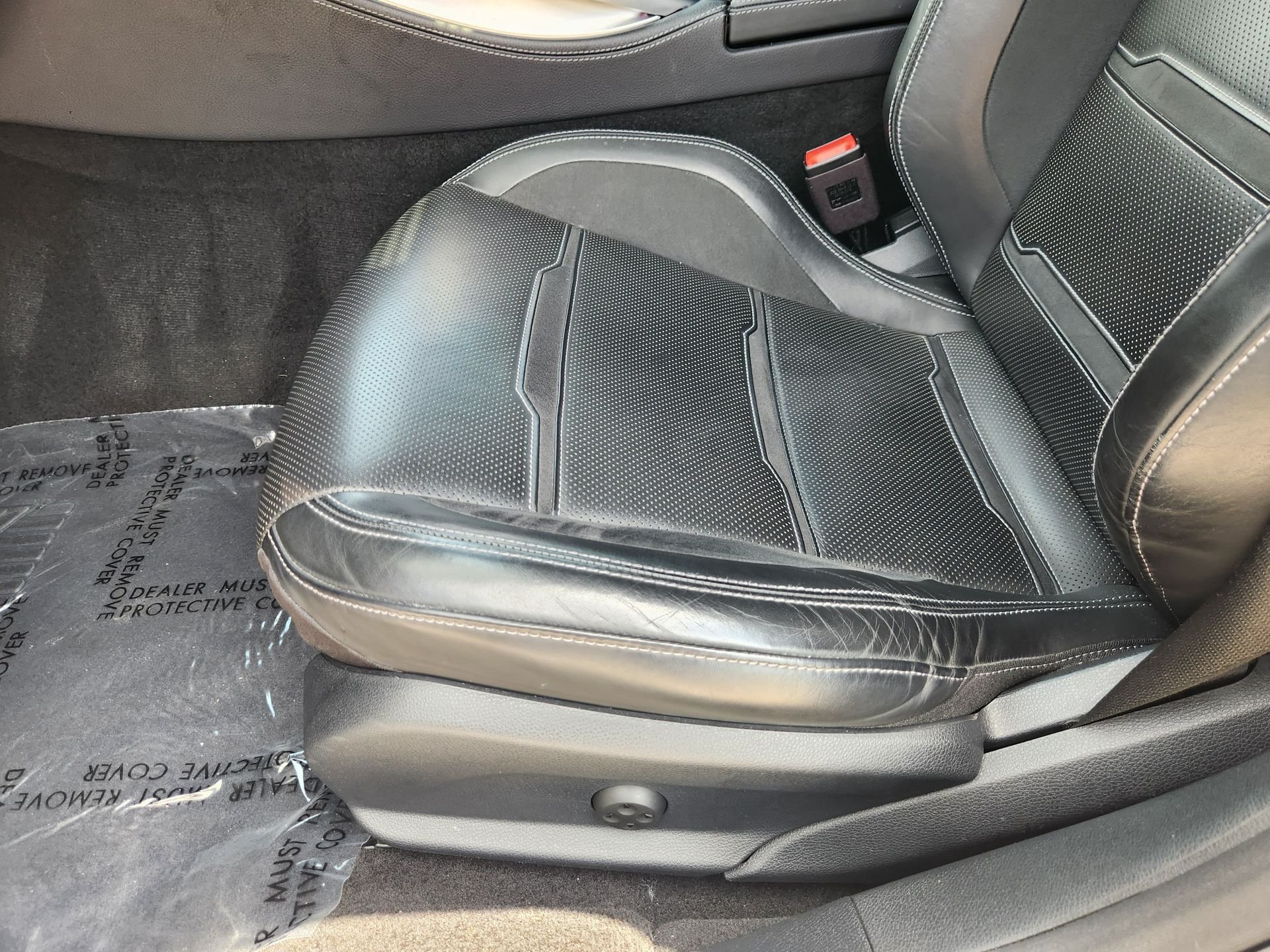 Used 2019 Iridium Silver Metallic Mercedes-Benz Base image 25