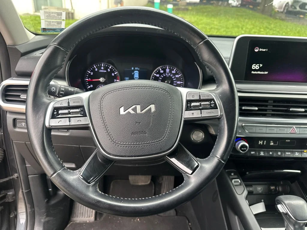 Used 2022 Gray Kia S image 23