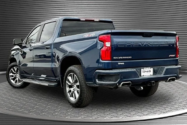 Used 2022 Blue Chevrolet RST image 4