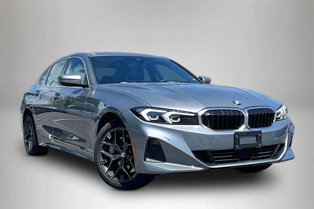 2026 BMW 3 Series 330i xDrive Sedan's photo