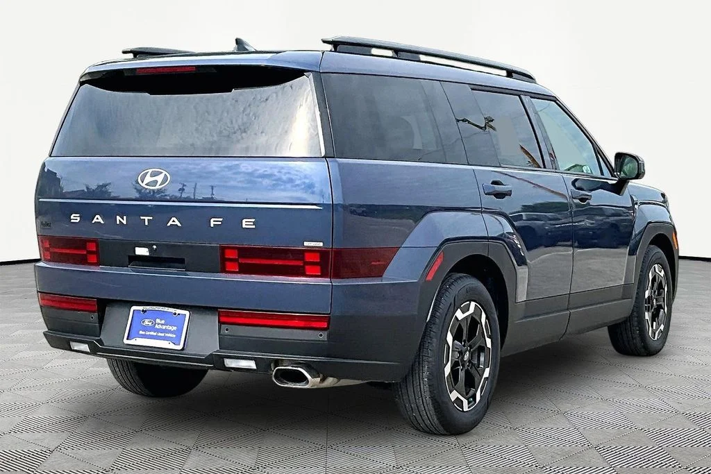 Certified Used 2025 Atlantic Blue Hyundai SEL image 2