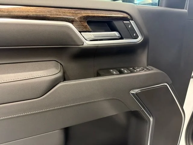 New 2026 Summit White GMC SLE image 43