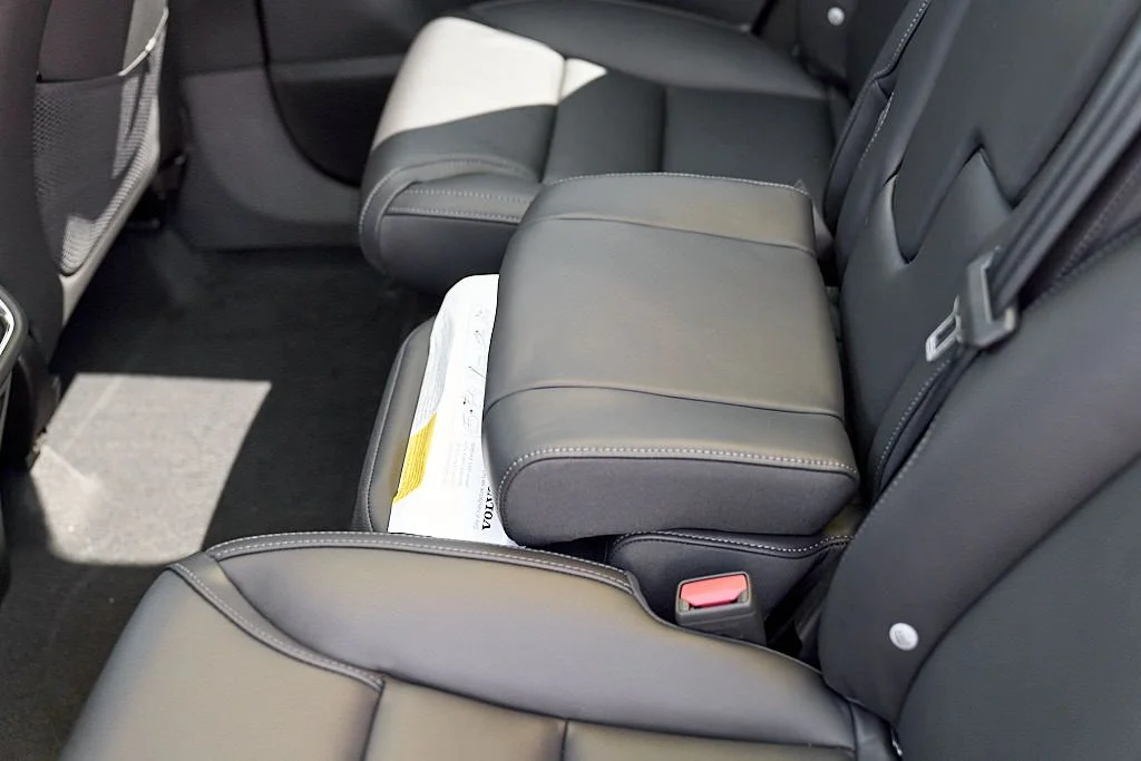 New 2026 Aurora Silver Volvo Ultra image 23