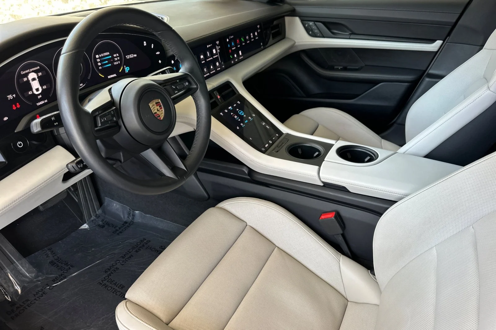 Certified Used 2023 Chalk Porsche RWD image 4