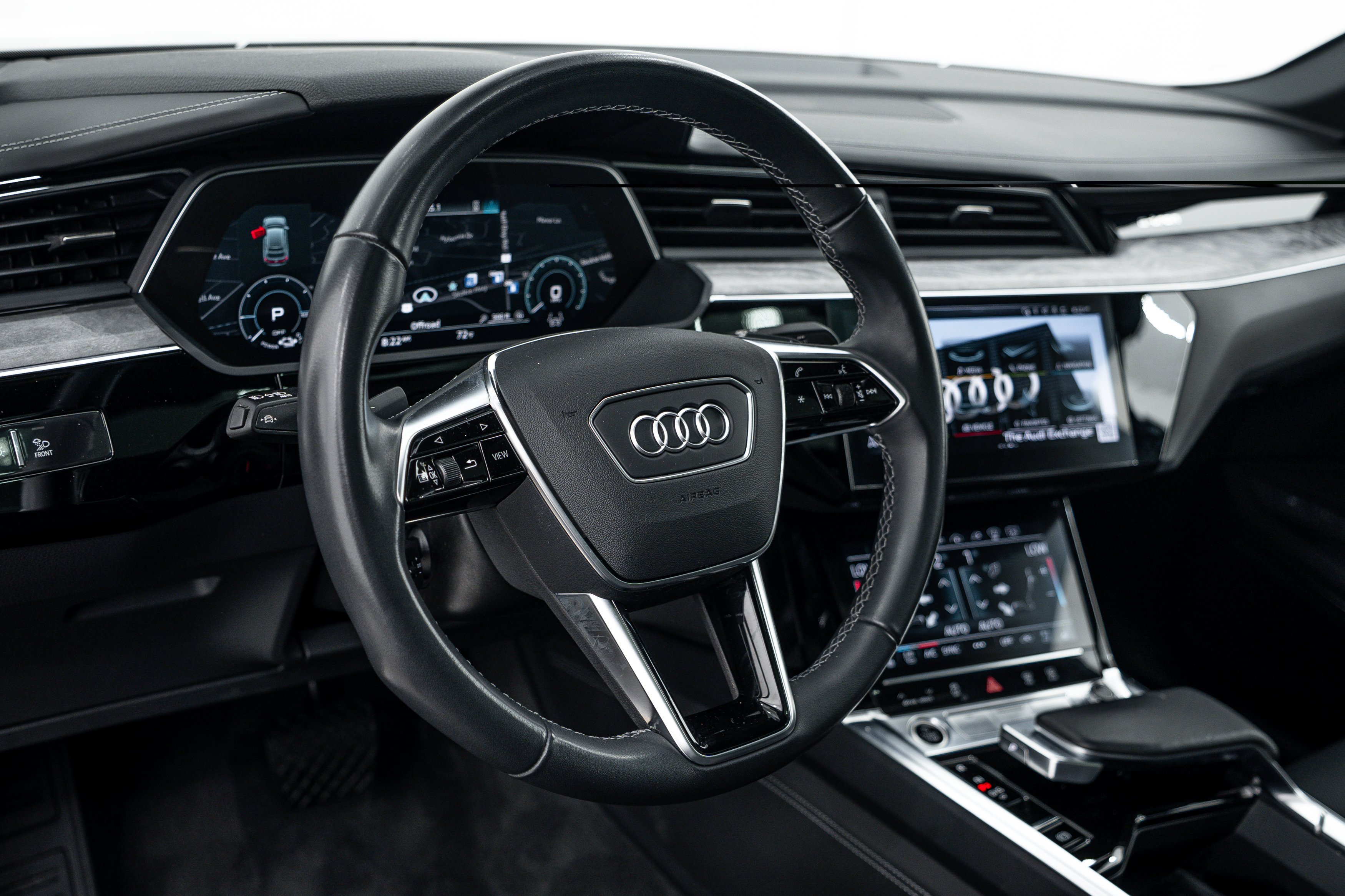 Certified Used 2024 Daytona Gray Pearl Effect Audi S line Prestige image 9