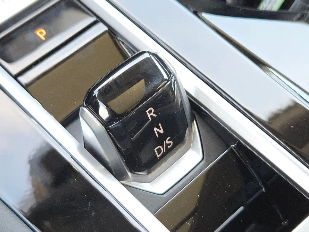 New 2026 Deep Black Pearl Volkswagen 2.0T Peak Edition image 14