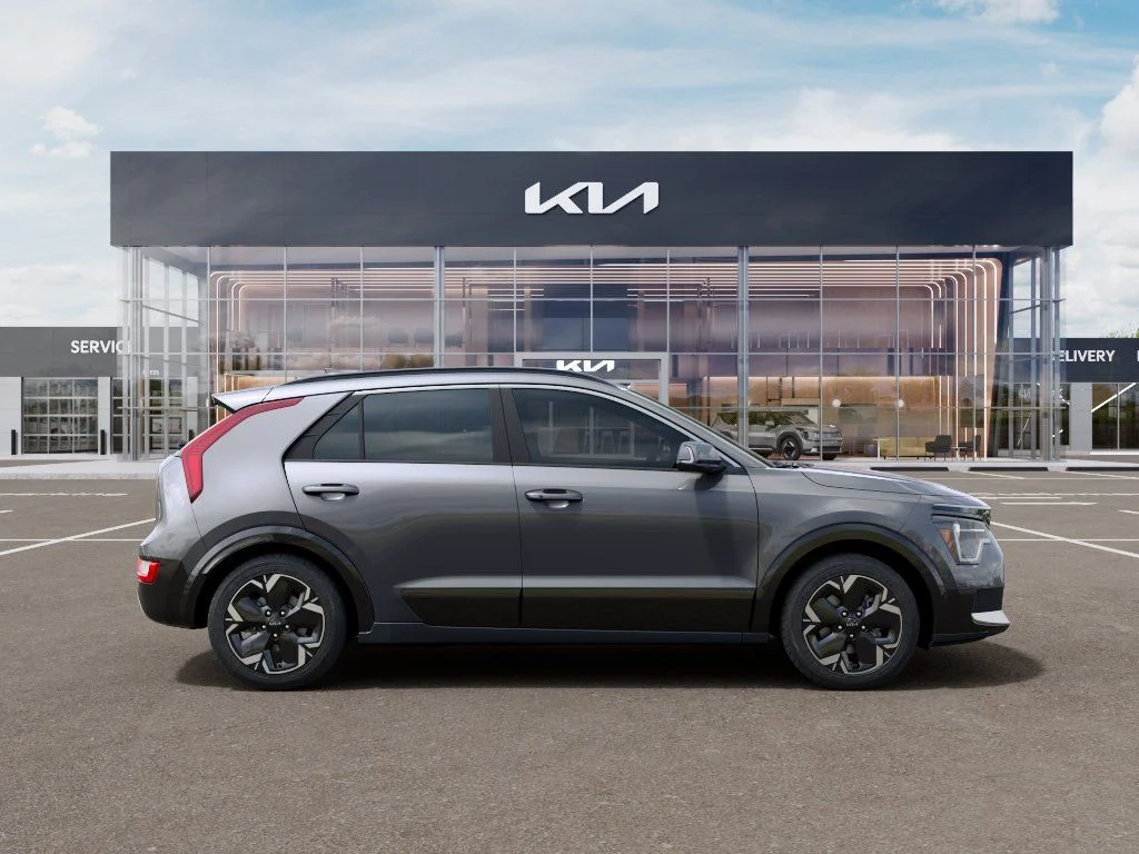 New 2026 Steel Gray Kia Wind image 7