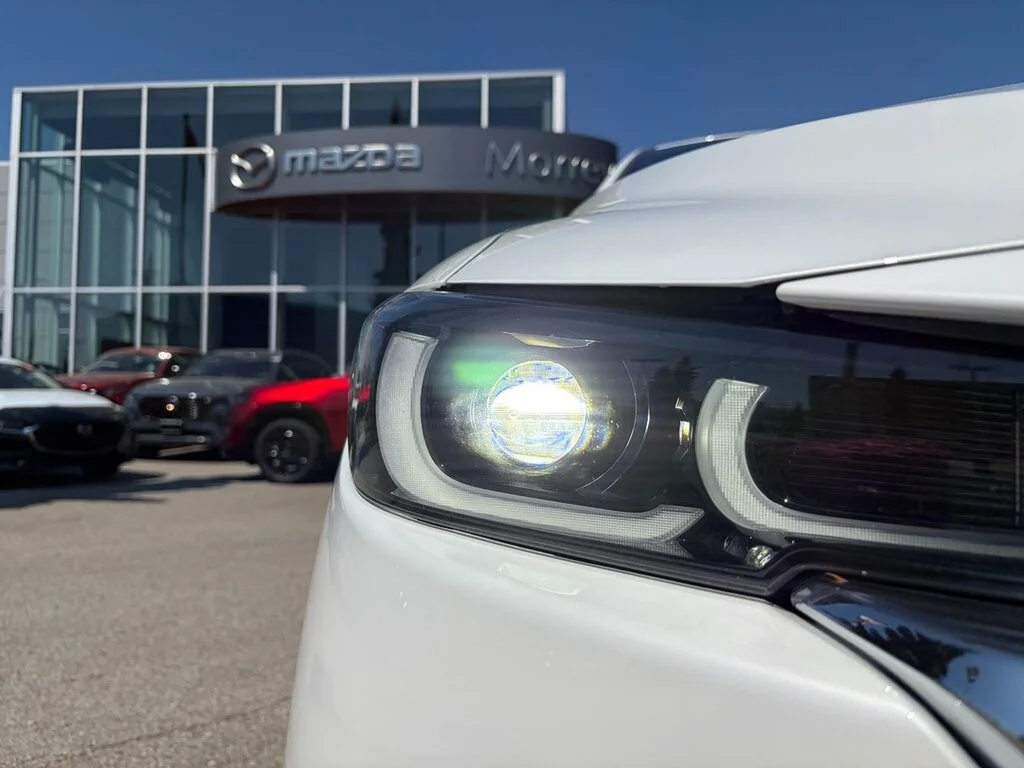Used 2023 Rhodium White Metallic Mazda Signature AWD at BOSE sound,Turbo,AWD and a grea image 3