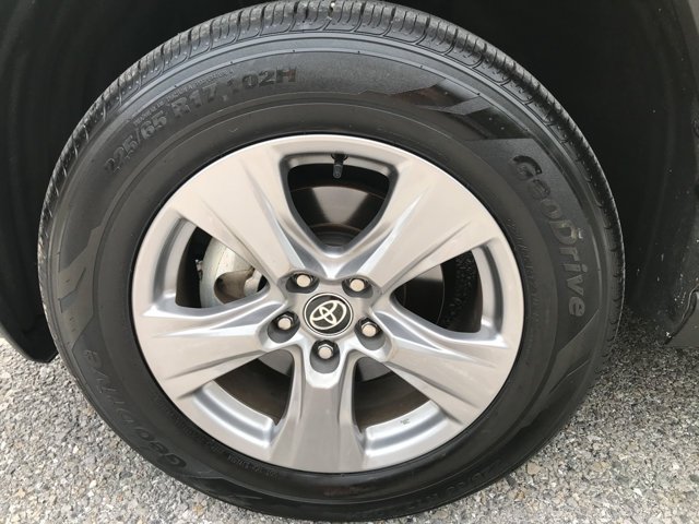 Used 2025 Magnetic Gray Metallic Toyota XLE image 11