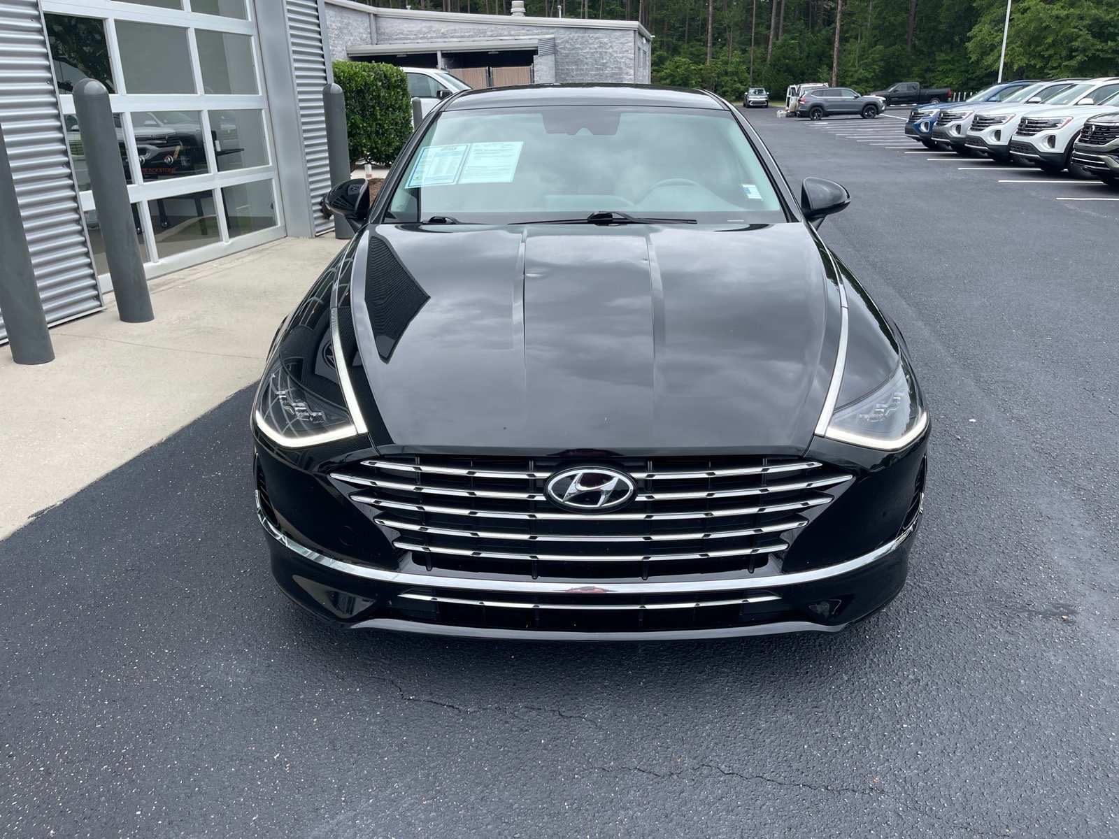 Used 2023 Nocturne Black Hyundai SEL image 2