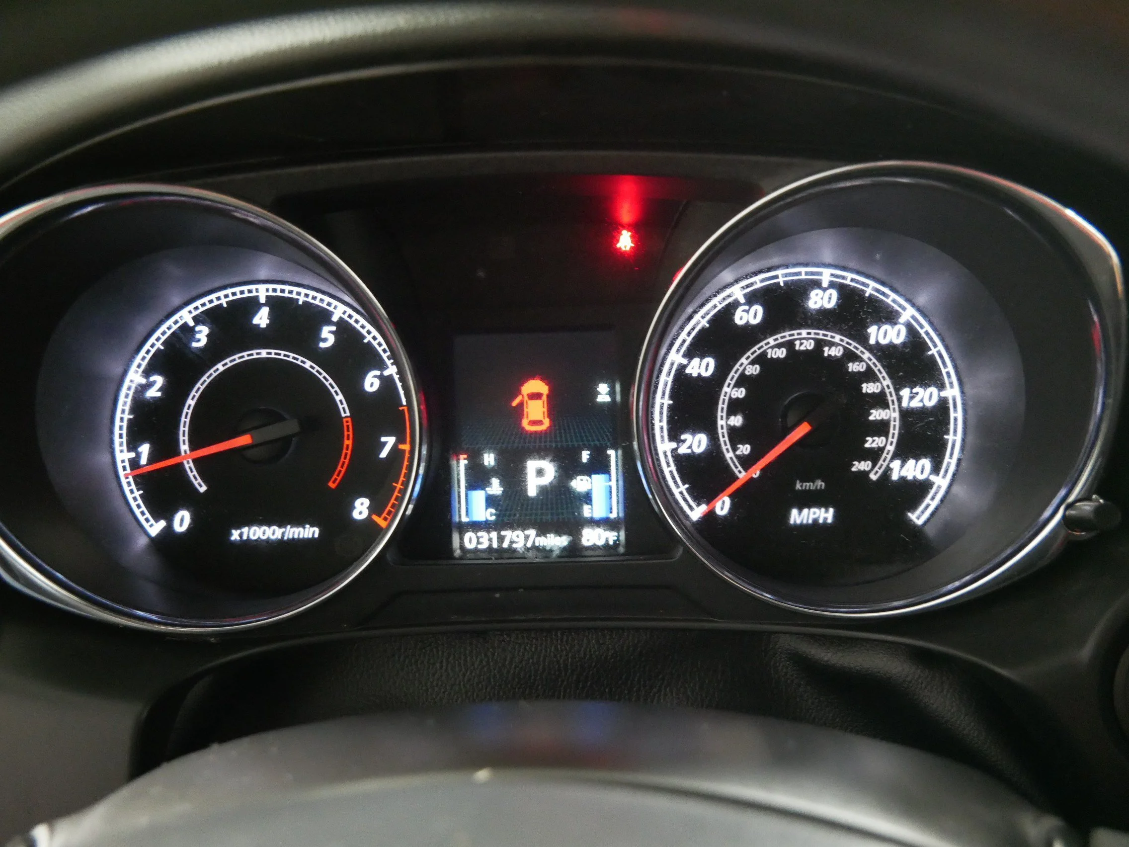 Used 2025 Mercury Gray Metallic Mitsubishi ES image 21