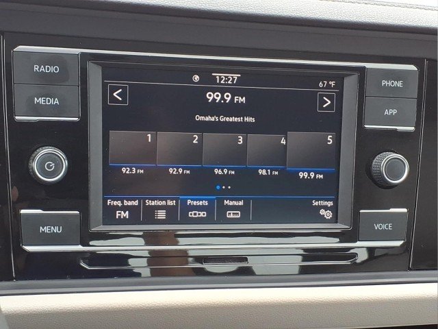 2022 Volkswagen Jetta SE - Photo 18