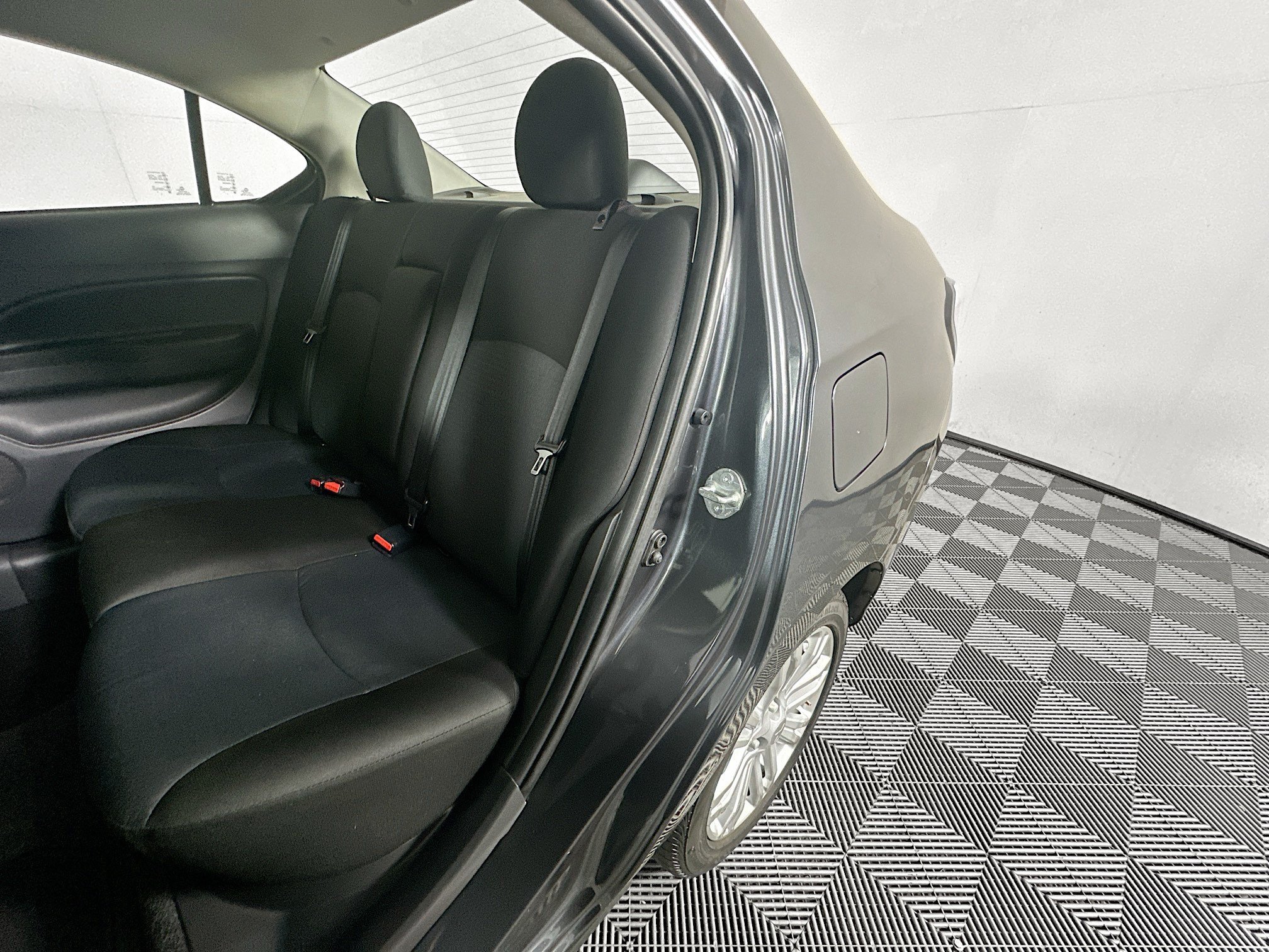 Used 2024 Black Mitsubishi ES image 25