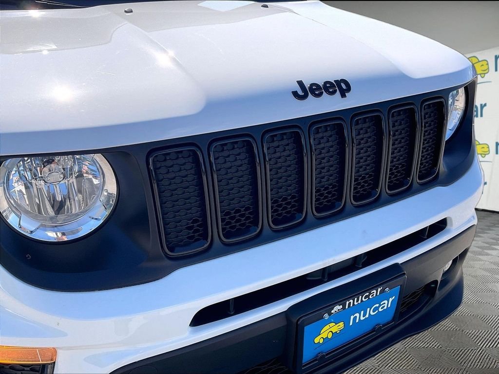 Used 2022 Alpine White Clearcoat Jeep Altitude image 27