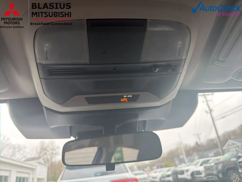 Used 2024 Blue Subaru Base image 22