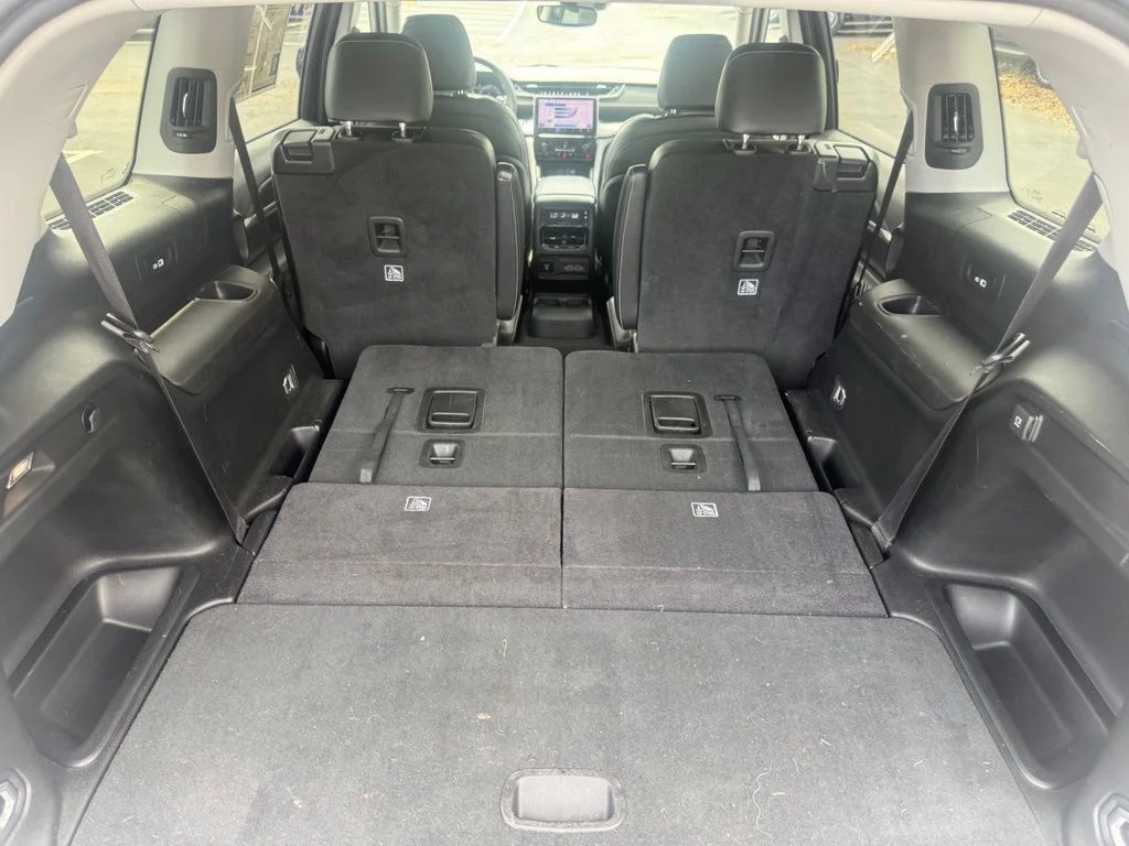 Used 2023 White Jeep Limited image 50