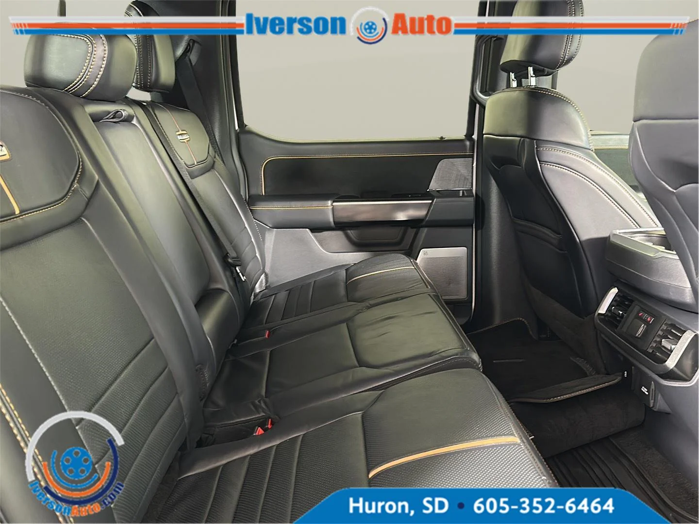 Used 2022 Star White Metallic Tri-Coat Ford Platinum image 30