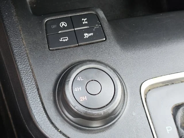Used 2020 White Ford XL image 24