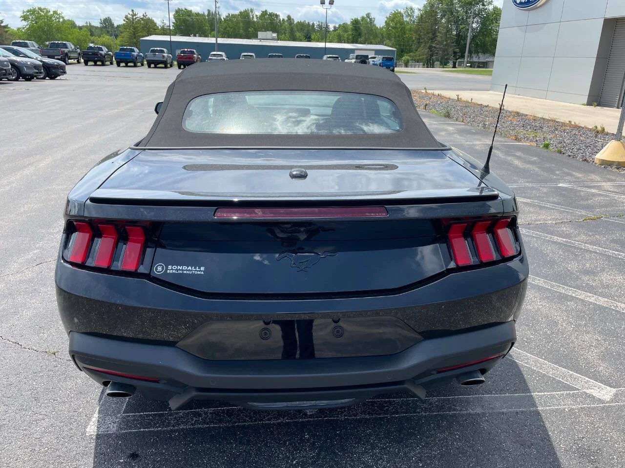 2025 Ford Mustang EcoBoost Premium - Photo 5