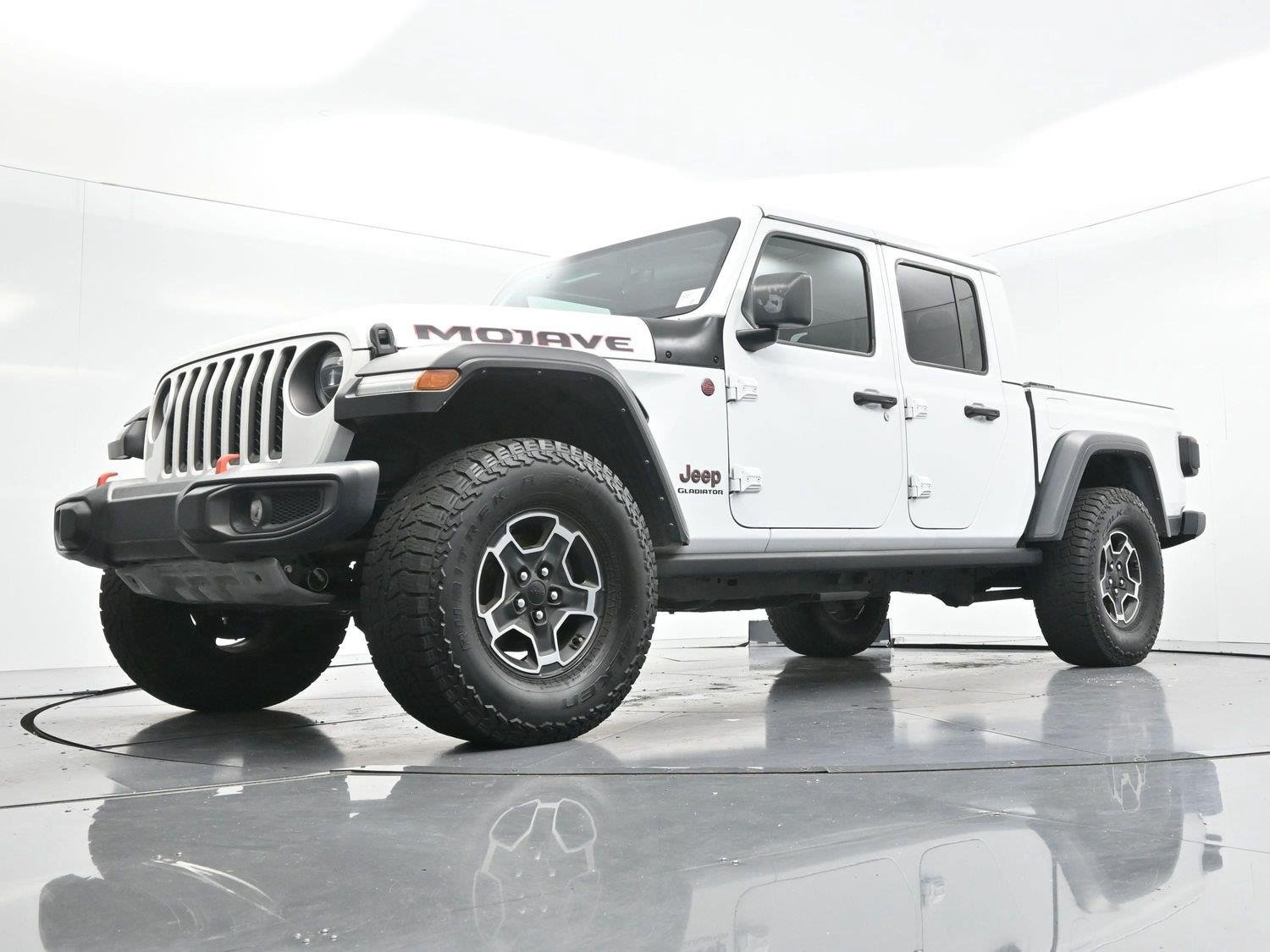 Used 2022 Bright White Clearcoat Jeep Mojave image 44