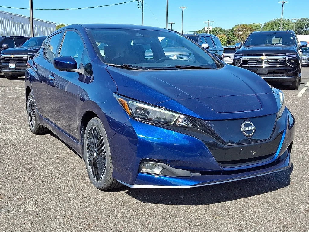 Used 2023 Nissan Leaf SV Plus with VIN 1N4CZ1CV8PC562050 for sale in Lumberton, NJ
