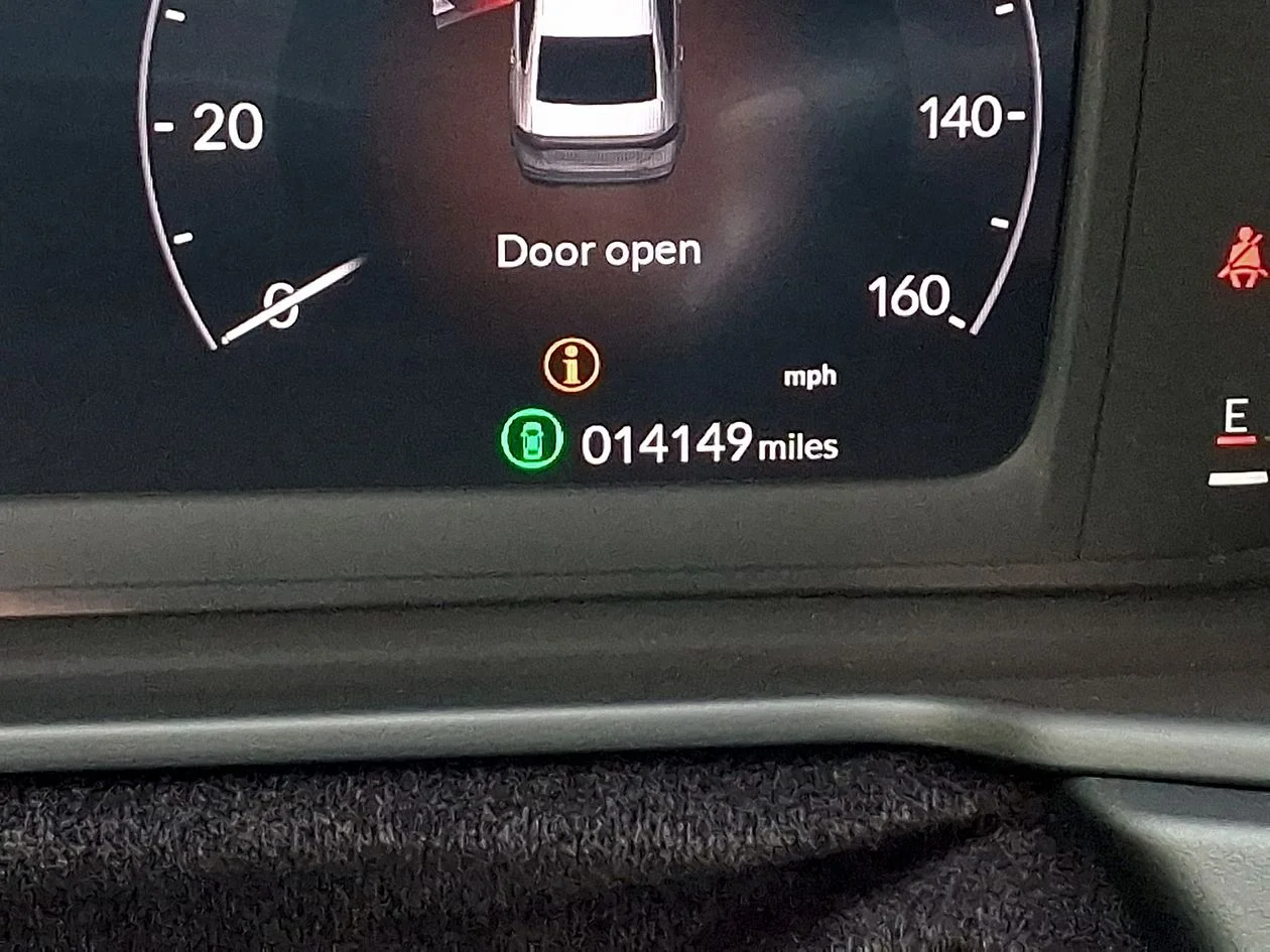Used 2025  Honda SE image 20