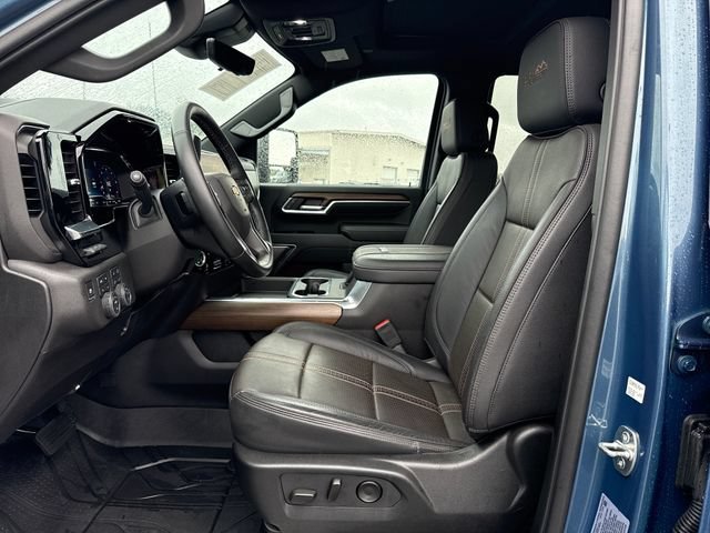 Used 2024 Lakeshore Blue Metallic Chevrolet High Country image 17