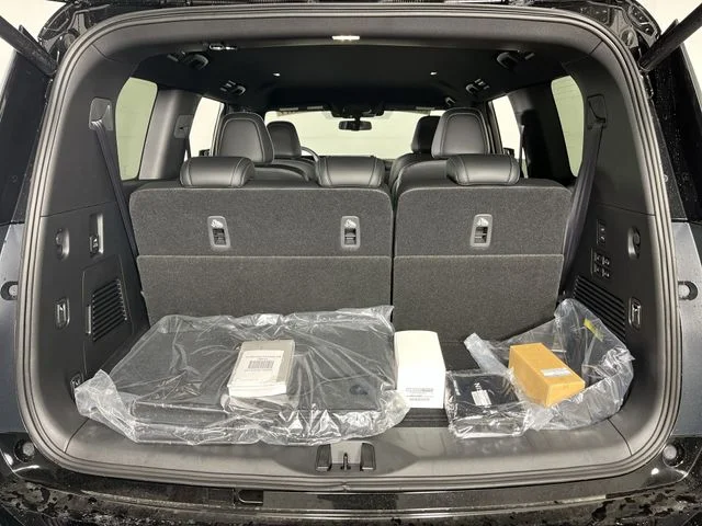2026 Nissan Armada PRO-4X - Photo 24