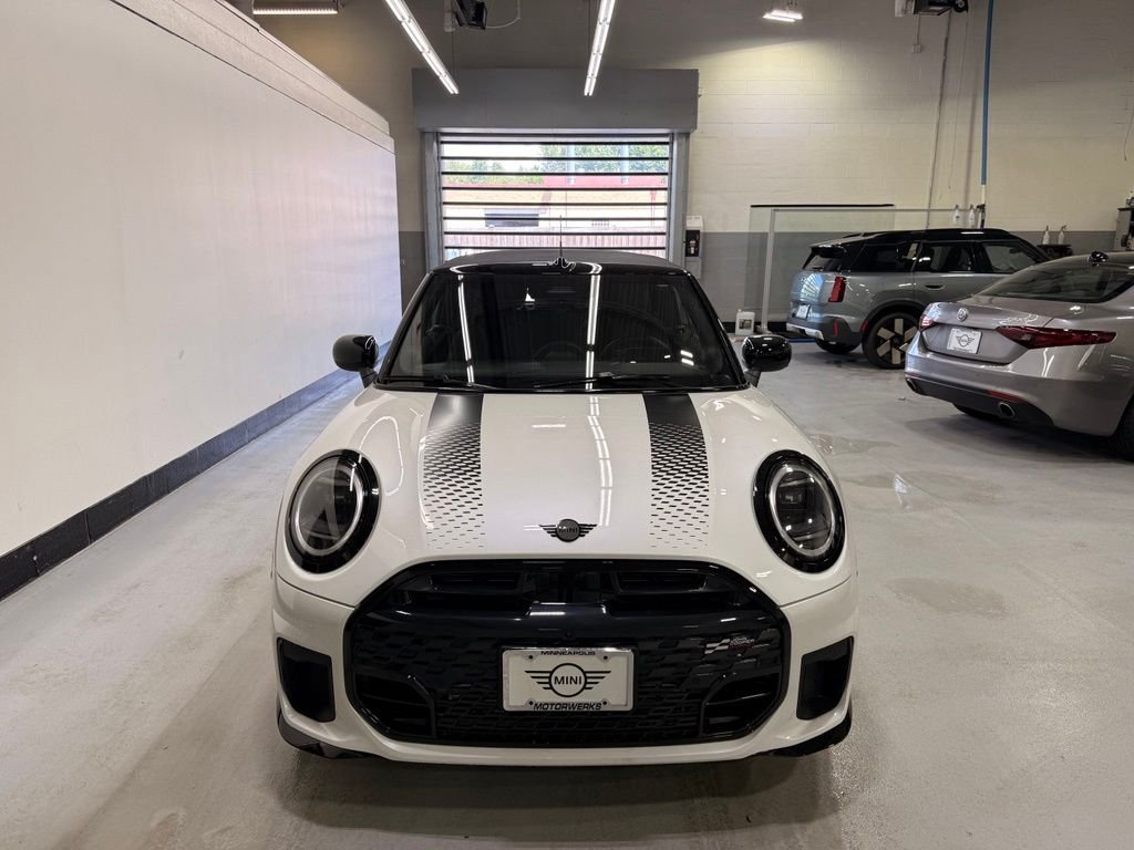 New 2026 Nanuq White Metallic MINI  image 8
