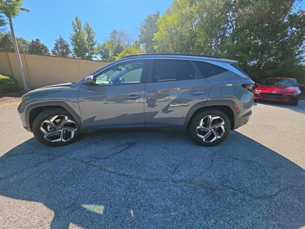 Used 2024 Gray Hyundai SEL image 3