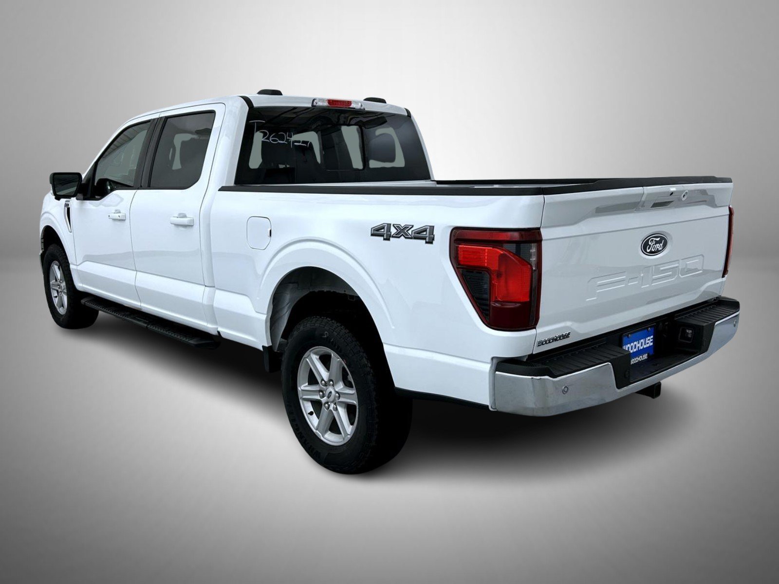 New 2026 Oxford White Ford XLT image 7
