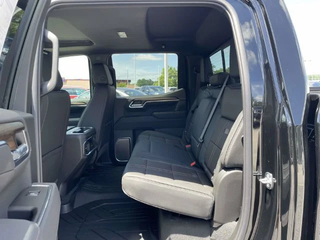 2026 Chevrolet Silverado 1500 High Country - Photo 12