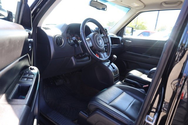 Used 2016 Black Jeep Latitude image 16