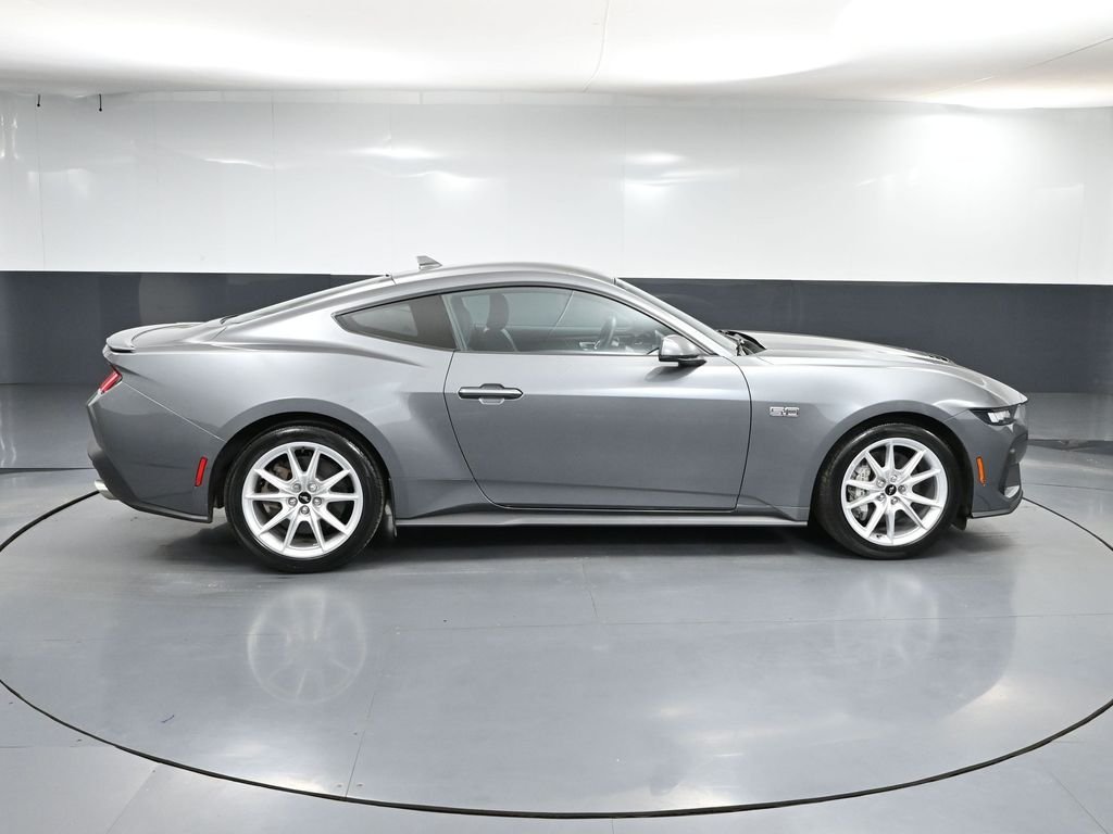 2024 Ford Mustang GT photo 3