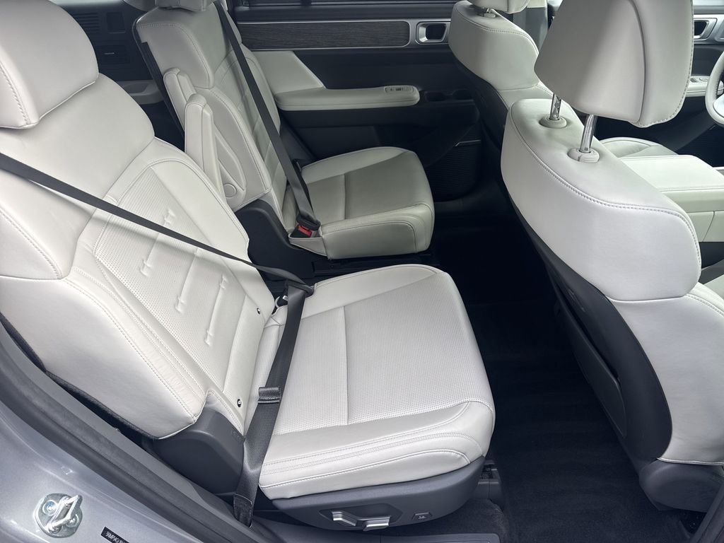 Used 2024 Silver Hyundai Calligraphy image 15